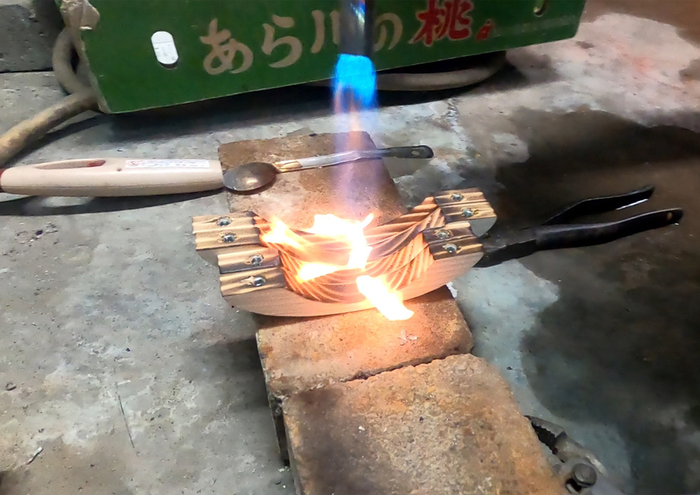 焼杉バーナー実験 バーナー加工では品質が不安定